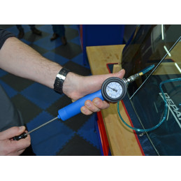 REPAREGLASS® junior WINDSHIELD REPAIR Tool box