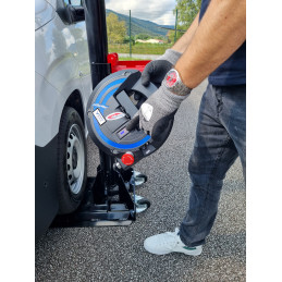 ULTRA-POSE EVOLUTION - New windshield motorized fitting/fifting system - single operator for cars SUV & VANS at VBSA - France