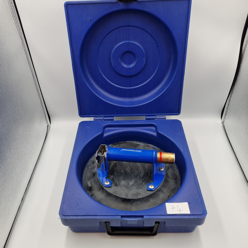 Piston Suction Cup Ø 230 mm – Lifting Capacity 380 kg at VBSA – Windshield Installation in France with Certified Quality