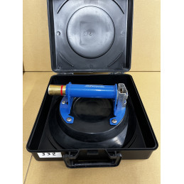 Piston suction cup Ø 230 mm - Load capacity 350 kg - Highly curved windshield - Second VIE -N332 at VBSA - France