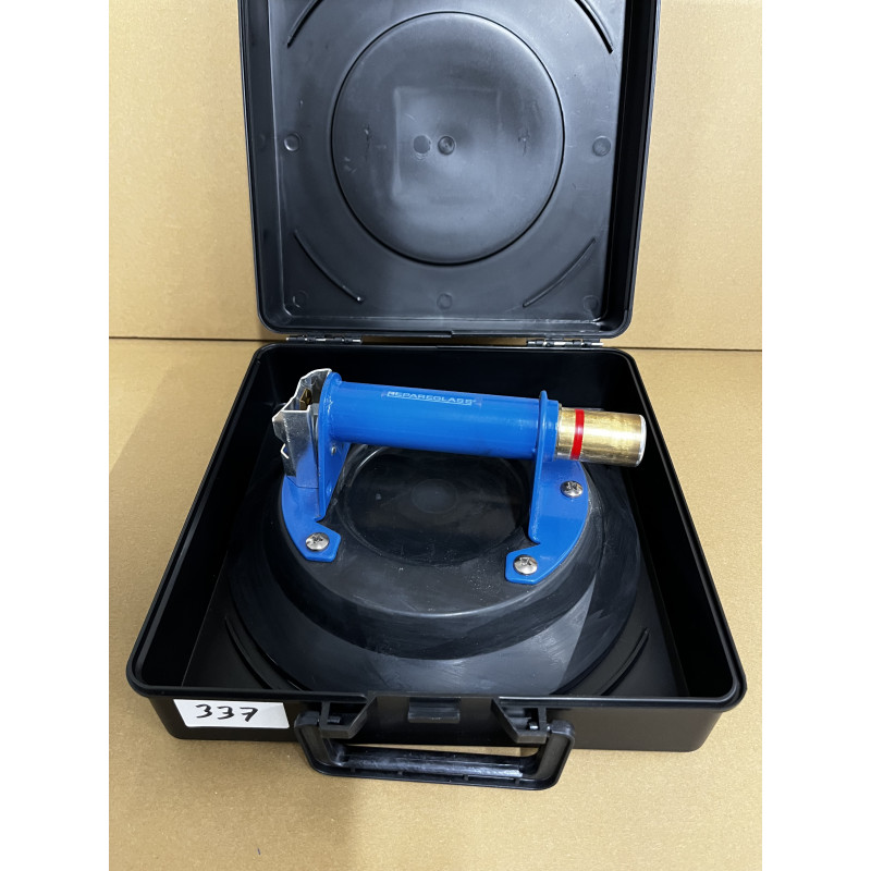 Piston suction cup Ø 230 mm - Load capacity 350 kg - Highly curved windshield - Second VIE -N337 at VBSA - France Piston suction cup Ø 230 mm - Load capacity 350 kg - Highly curved windshield - Second VIE -N337 at VBSA - France