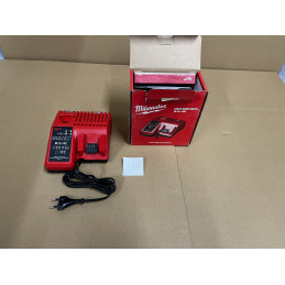 Chargeur batterie MILWAUKEE allume cigare - 12 V et 18V chez VBSA France