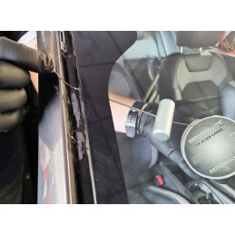 Priming needle for inserting piano wire for cutting windshield seals - 2nd life vbsa france